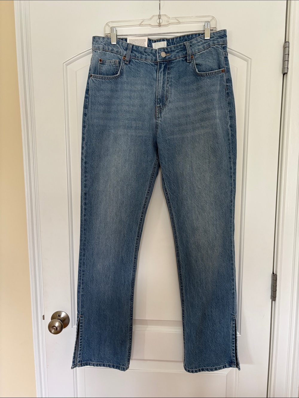 H&M Women's Straight Leg Jeans in Light Blue Wash